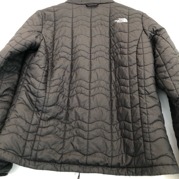 The North Face Quilted Zip-Up Coat- Large - Picture 4 of 16